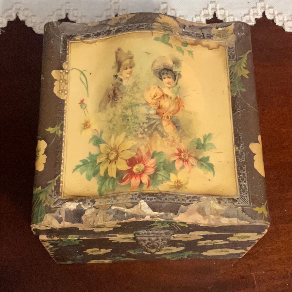 Flawed! Antique 1900s Collar Box with Celluloid Women Print & Floral Paper